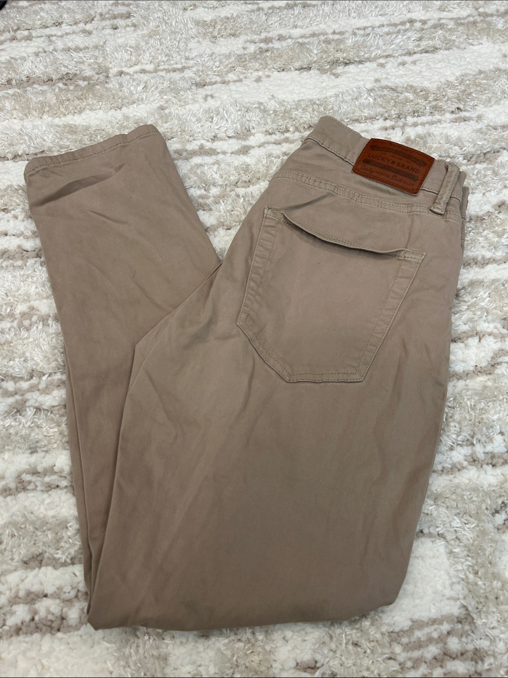 Men’s Lucky Brand pants (size 30x30)